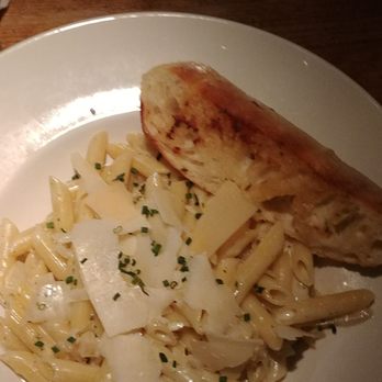 Moxies Vaughan Colossus Restaurant - Canadian (New) Near Me - Woodbridge, Ontario