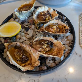 Fort Oak - Oysters - New American Near Me - San Diego, California Fort Oak - Oysters - New American Near Me - San Diego, California