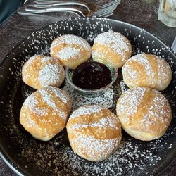 Up North 23 Restaurant & Lounge - Seriously good beignets