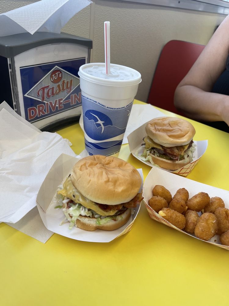 Jj's Tasty Drive In Logo
