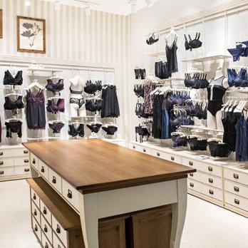 Intimissimi - Women's Clothing Near Me - Miami, Florida Intimissimi - Women's Clothing Near Me - Miami, Florida