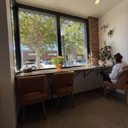 Full Circle Coffee House