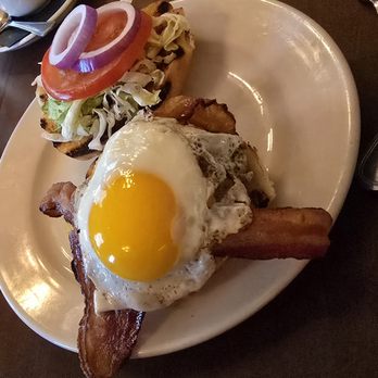 Whiskey & Vine - brunch burger - Jazz & Blues Near Me - Lafayette, Louisiana Whiskey & Vine - brunch burger - Jazz & Blues Near Me - Lafayette, Louisiana
