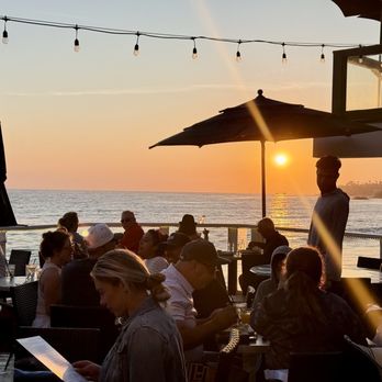 The Deck On Laguna Beach - Sunset dinner - New American Near Me - Laguna Beach, California The Deck On Laguna Beach - Sunset dinner - New American Near Me - Laguna Beach, California