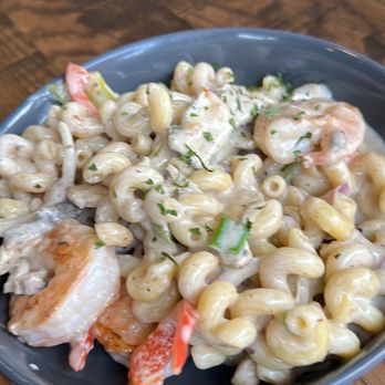 Zeke's Kitchen & Bar - Rasta pasta - New American Near Me - Smyrna, Georgia Zeke's Kitchen & Bar - Rasta pasta - New American Near Me - Smyrna, Georgia
