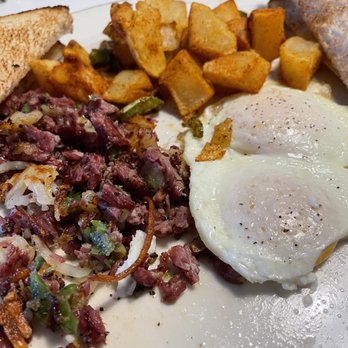 Nick's West Side - Corn beef hash, eggs and potatoes - Breakfast & Brunch Near Me - Sedona, Arizona