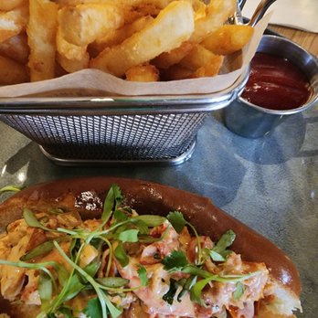 Bronze Bird - Lobster Roll and delicious fries - Beer, Wine & Spirits Near Me - San Diego, California Bronze Bird - Lobster Roll and delicious fries - Beer, Wine & Spirits Near Me - San Diego, California