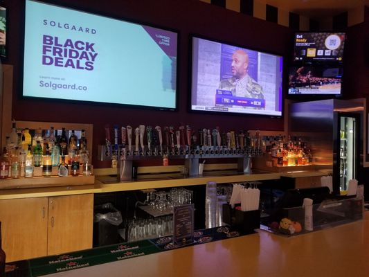 Buffalo Wild Wings by null