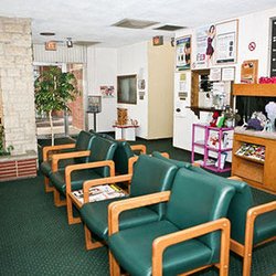 Jeffrey J. Betman & Associates - Dr. Jeffrey J. Betman & Associates Waiting Room
