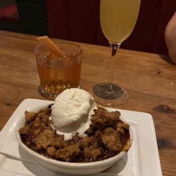 Leon's Full Service - Peach crisp - Gastropubs Near Me - Decatur, Georgia Leon's Full Service - Peach crisp - Gastropubs Near Me - Decatur, Georgia