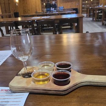 Brook Hollow Winery - Tasting - Wineries Near Me - Columbia, New Jersey