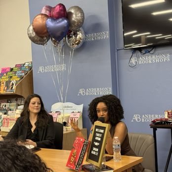 Anderson's Bookshop - Bookstores Near Me - Naperville, Illinois