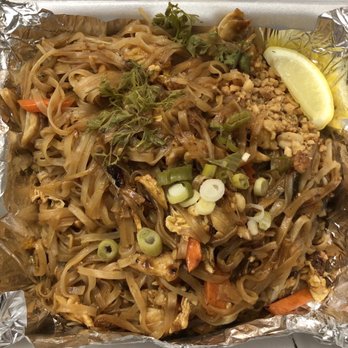 Som-Tum Thai - Chicken Pad Thai - Thai Near Me - Murfreesboro, Tennessee