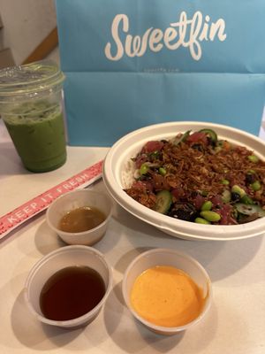 Sweetfin Poke Silverlake by null