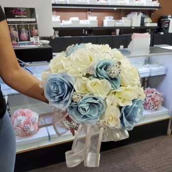 Moda 2000 - Such beautiful bouquets - Women's Clothing Near Me - Anaheim, California Moda 2000 - Such beautiful bouquets - Women's Clothing Near Me - Anaheim, California