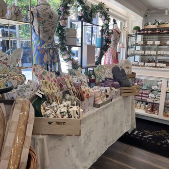 Chez Alice - Inside - Bakeries Near Me - Lambertville, New Jersey