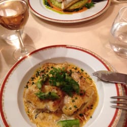 Risoto comprime e aspargos e polenta com peixe gralhado, sabores vão alem da simplicidade dos ingredientes