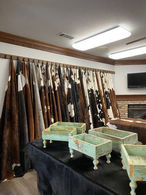 Cowhide Outlet by null