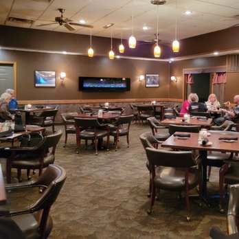178 Club - people sitting at tables in a restaurant - American Near Me - Bull Shoals, Arkansas