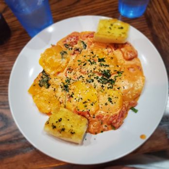 The 514 - a plate of pasta with pineapples - Steakhouses Near Me - Washington, Missouri