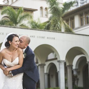 Hitch & Sparrow - Christian & Thuylinh's wedding in Waikiki, Honolulu, Hawaii - Event Photography Near Me - Chicago, Illinois
