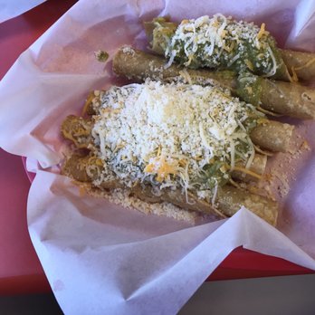 TacoMan - 5 rolled tacos supreme but they forgot to add the lettuce - Food Trucks Near Me - National City, California