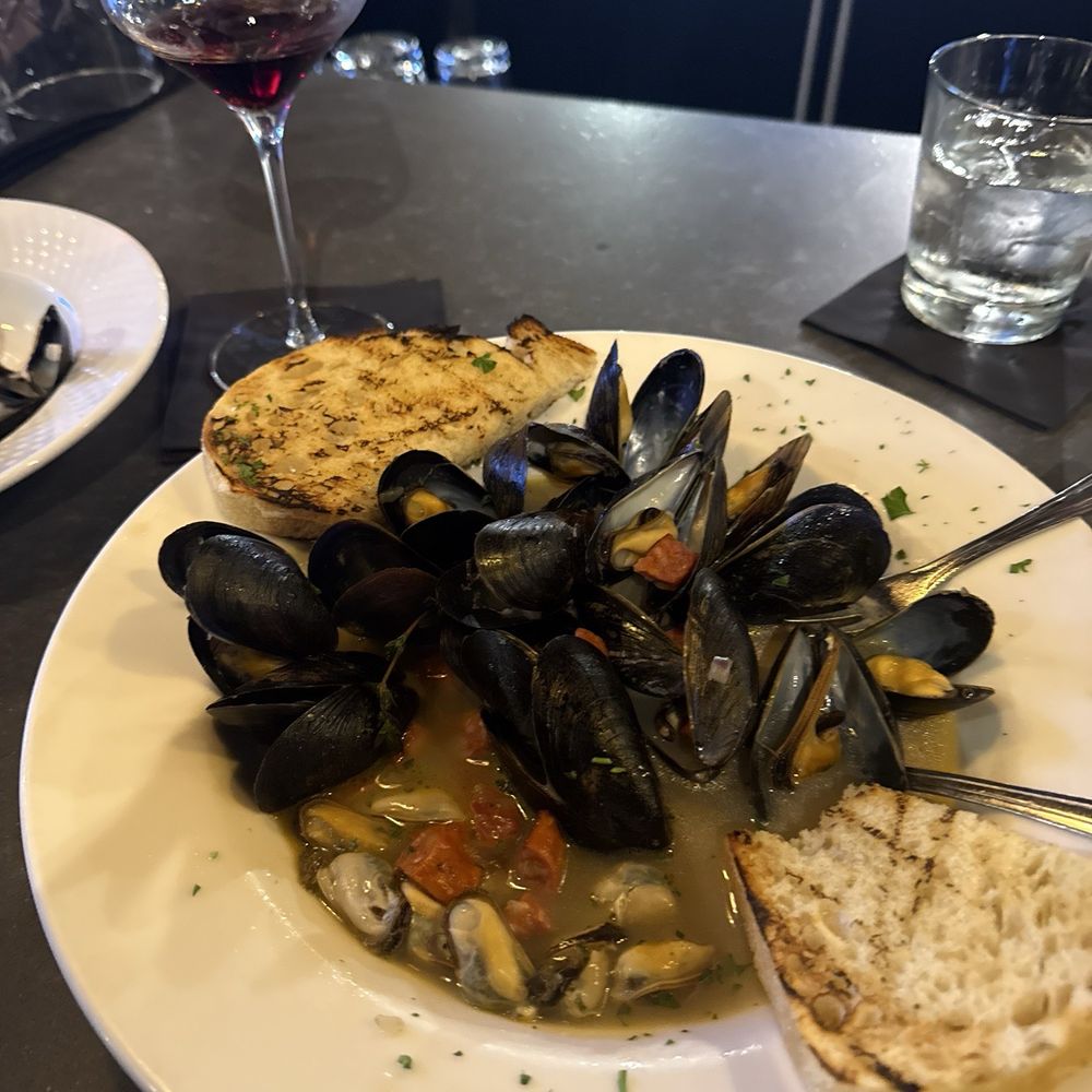 Sbicca Del Mar - Mussels on HH menu. Definitely order extra bread. You will want it! - Wine Bars Near Me - Del Mar, California Sbicca Del Mar - Mussels on HH menu. Definitely order extra bread. You will want it! - Wine Bars Near Me - Del Mar, California