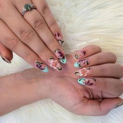 2EM Nail Lounge