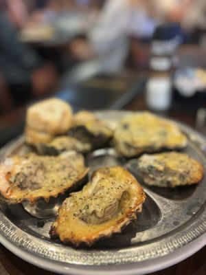 Creole House Restaurant & Oyster Bar by null