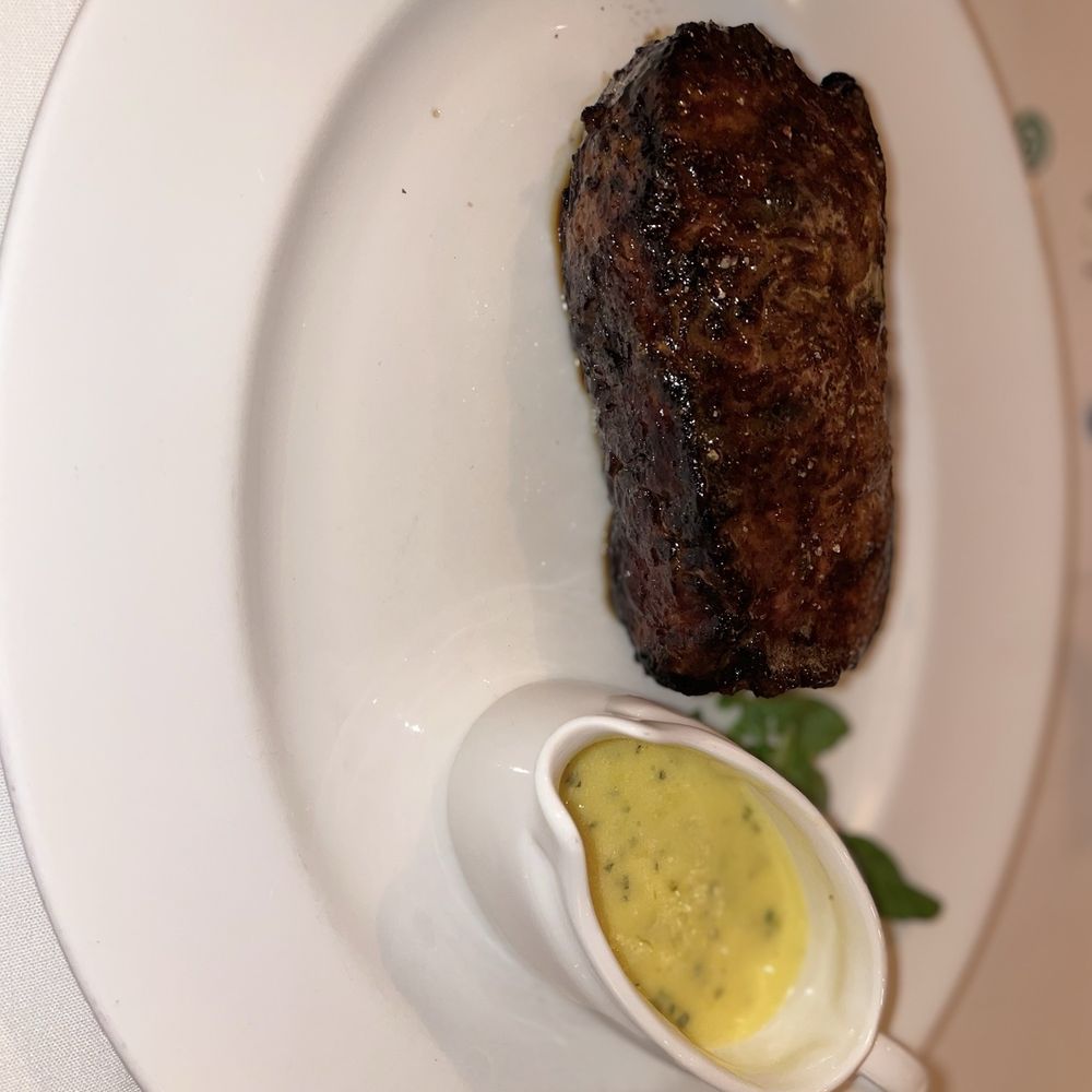 The Capital Grille - Dry aged NY/KC Strip 14 oz - perfectly medium and crispier exterior which made it even tastier - Steakhouses Near Me - Minneapolis, Minnesota
