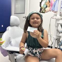 Dream Team Dental - Whittier - Smiles after a tooth extraction.