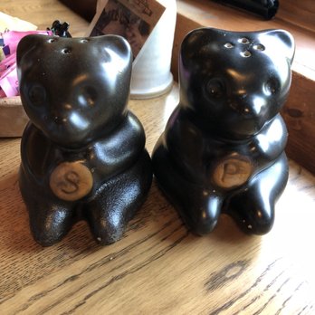 Old Mill Restaurant - Adorable salt and pepper shakers! - American Near Me - Pigeon Forge, Tennessee