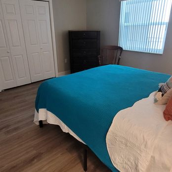 D&E Project Managements - Condo Renovation - Guest Bedroom - Flooring Near Me
