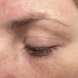 Eyebrow R Us