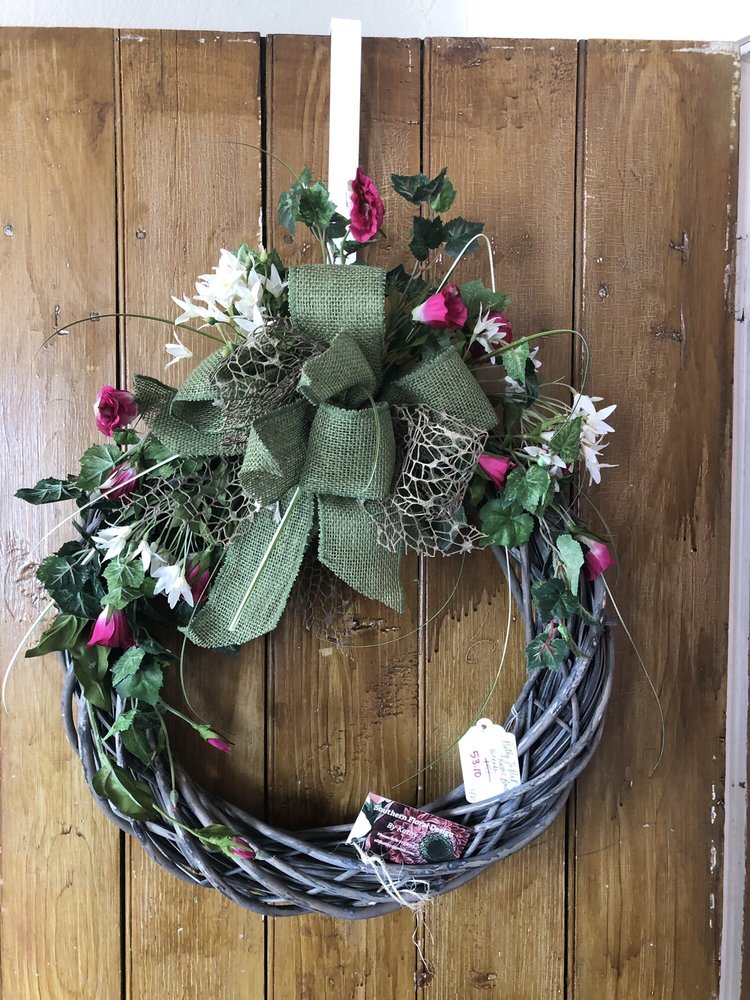 THE GILDED LILY Updated October 2024 5970 Linglestown Rd