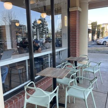 Gratitude Coffee Bar - Outdoor seating and ambiance - Coffee & Tea Near Me - Concord, California