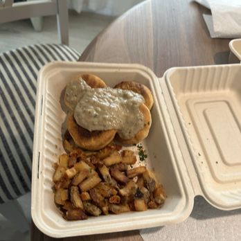 Vegan & Vine - Biscuits & Gravy - Vegan Near Me - Phoenix, Arizona