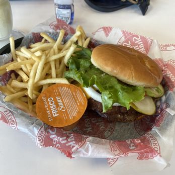 Steak ’n Shake - Single Steakburger with Cheese Combo - Fast Food Near Me - Louisville, Kentucky Steak ’n Shake - Single Steakburger with Cheese Combo - Fast Food Near Me - Louisville, Kentucky