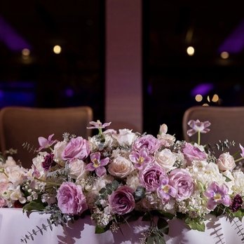 Carol Flowers Studio - Flowers for sweetheart table - Florists Near Me - Fresh Meadows, New York