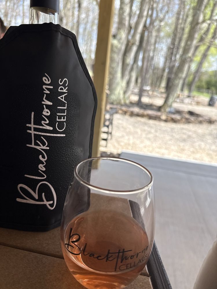 Blackthorne Cellars Logo