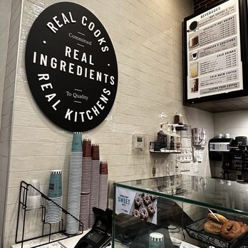 Corner Bakery Cafe - Bakeries Near Me - Nashville, Tennessee
