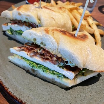 Eureka! - Napa Chicken Sandwich - American Near Me - Roseville, California