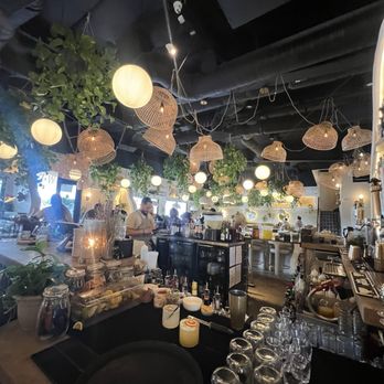 Luna Bistro Cafe - Inside - New American Near Me - Long Beach, California Luna Bistro Cafe - Inside - New American Near Me - Long Beach, California