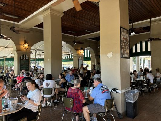 Cafe Du Monde by null