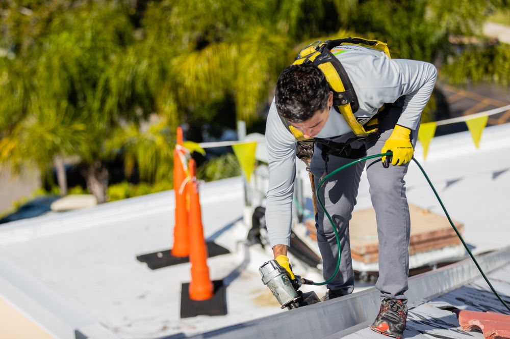 Slide of Am-Con General and Roofing Contractors