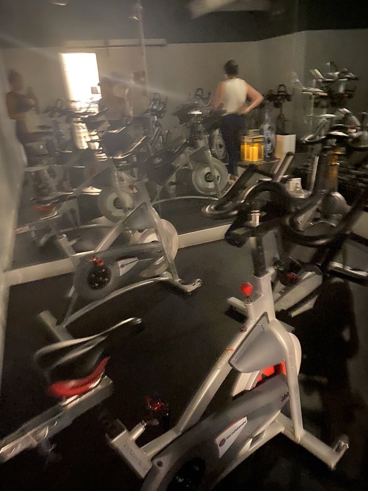 MŌTIV FITNESS Updated August 2024 2518 St, Houston, Texas