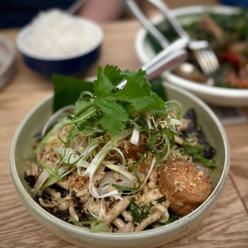 Song - Mushroom stir fry with fried silken egg tofu - Thai Near Me - Vancouver, British Columbia Song - Mushroom stir fry with fried silken egg tofu - Thai Near Me - Vancouver, British Columbia