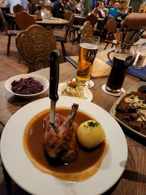 Hofbräukeller by null
