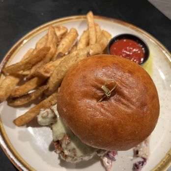 Half Moon - Fried chicken sandwich $16 - Bars Near Me - Keansburg, New Jersey Half Moon - Fried chicken sandwich $16 - Bars Near Me - Keansburg, New Jersey