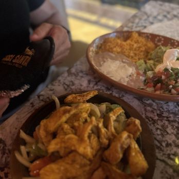 Casa Santa - Chicken fajitas - Mexican Near Me - Noblesville, Indiana Casa Santa - Chicken fajitas - Mexican Near Me - Noblesville, Indiana